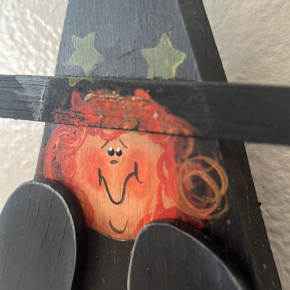 Witch & Black Cat Wood Statuettes Rustic Autumn Home Décor Tender Heart Treasure - Picture 4 of 9